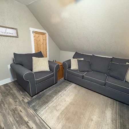 Spacious Rustic Downtown Market St 1 Bedroom Apt, Sleeps Up To 5, Steps To Honeywell & Eagles Theatre Wabash Экстерьер фото